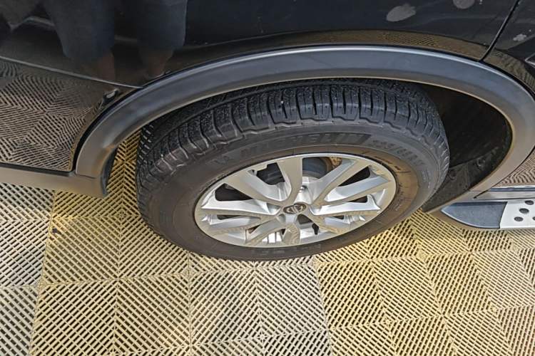 Used Nissan X-Trail 2017 2.0L CVT 7-Seater Comfort Edition 2WD Right Rear Wheel Hub