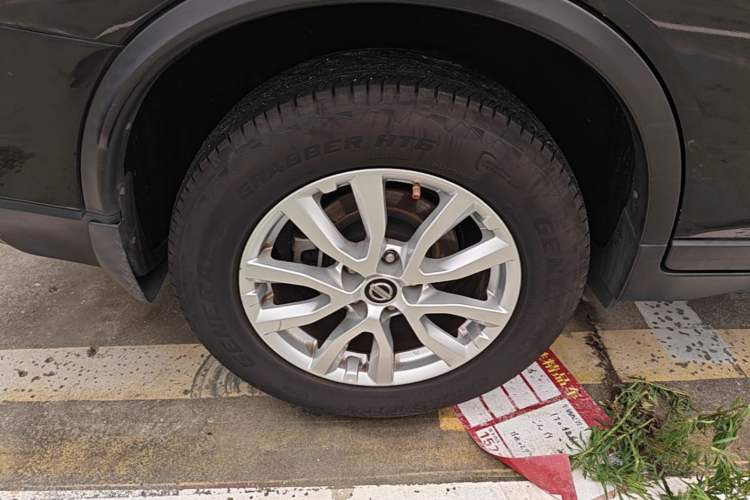 Used Nissan X-Trail 2017 2.0L CVT Comfort Edition 2WD Right Rear Wheel Hub