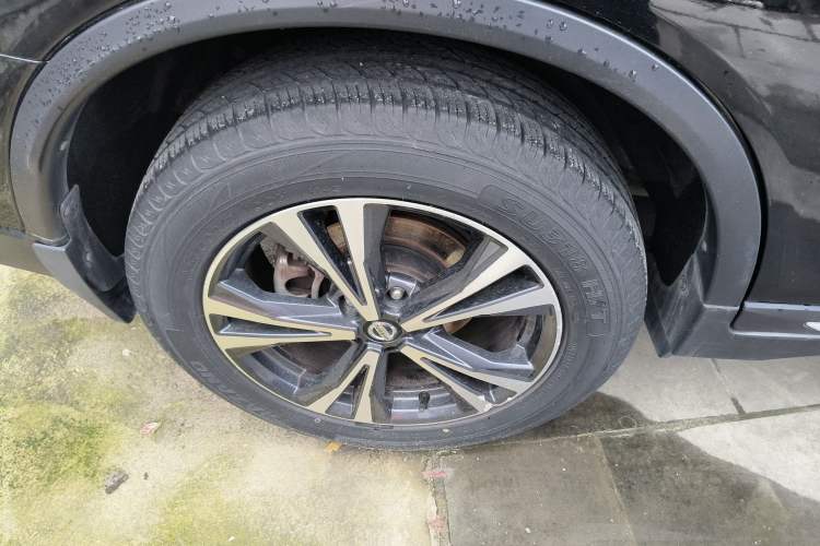 Used Nissan X-Trail 2017 2.5L CVT Leading Edition 4WD Right Rear Wheel Hub