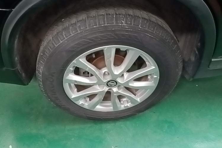 Used Nissan X-Trail 2017 2.0L CVT Comfort Edition 2WD Right Rear Wheel Hub