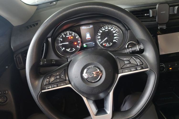 Used Nissan X-Trail 2017 2.0L CVT Comfort Edition 2WD Steering Wheel