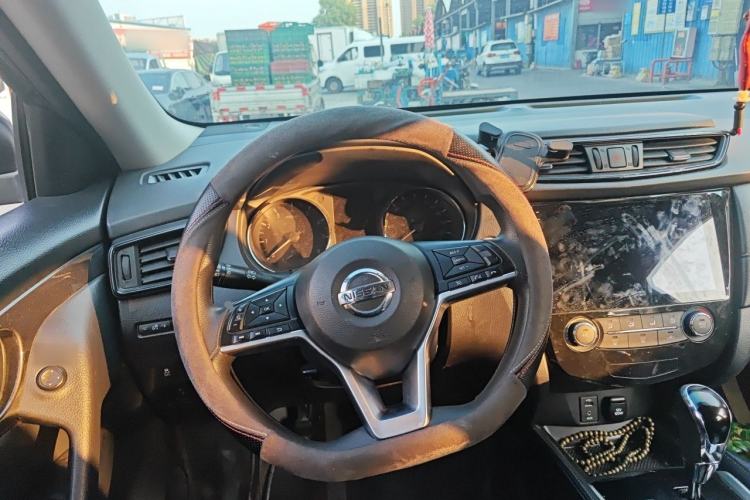 Used Nissan X-Trail 2017 2.0L CVT Comfort Edition 2WD Steering Wheel