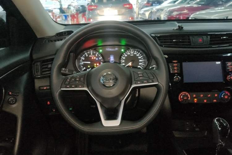 Used Nissan X-Trail 2017 2.0L CVT Comfort Edition 2WD Steering Wheel