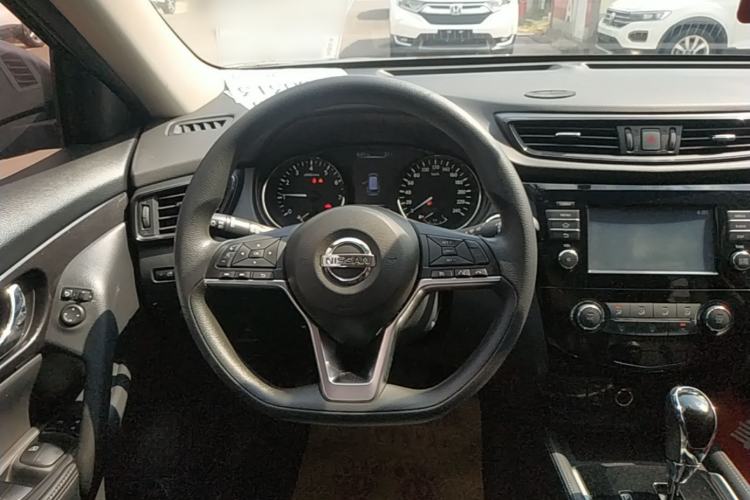 Used Nissan X-Trail 2017 2.0L CVT Comfort Edition 2WD Steering Wheel