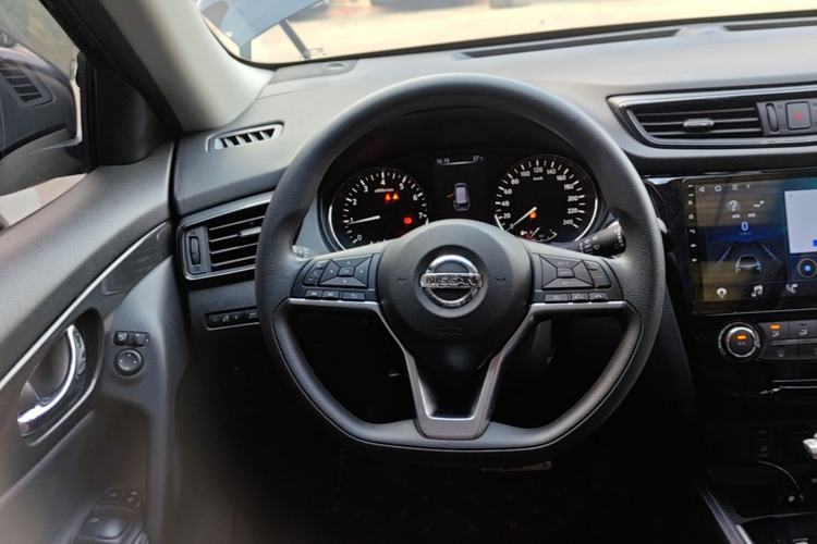 Used Nissan X-Trail 2017 2.0L CVT Comfort Edition 2WD Steering Wheel