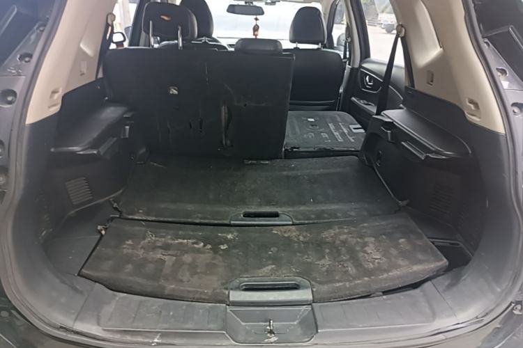 Used Nissan X-Trail 2017 2.0L CVT Comfort Edition 2WD Trunk