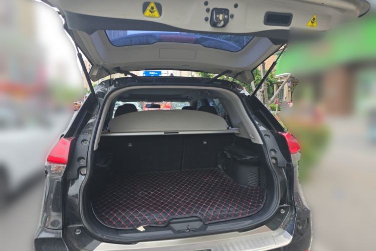 Used Nissan X-Trail 2017 2.0L CVT Comfort Edition 2WD Trunk