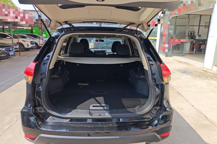 Used Nissan X-Trail 2017 2.0L CVT Comfort Edition 2WD Trunk