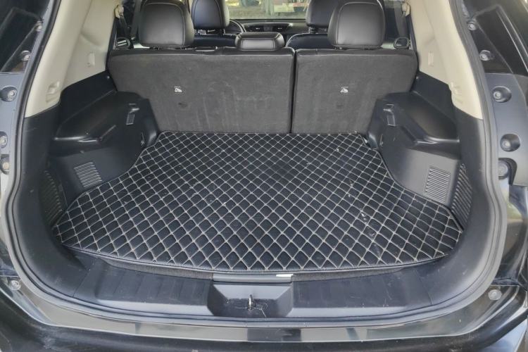 Used Nissan X-Trail 2017 2.0L CVT Comfort Edition 2WD Trunk