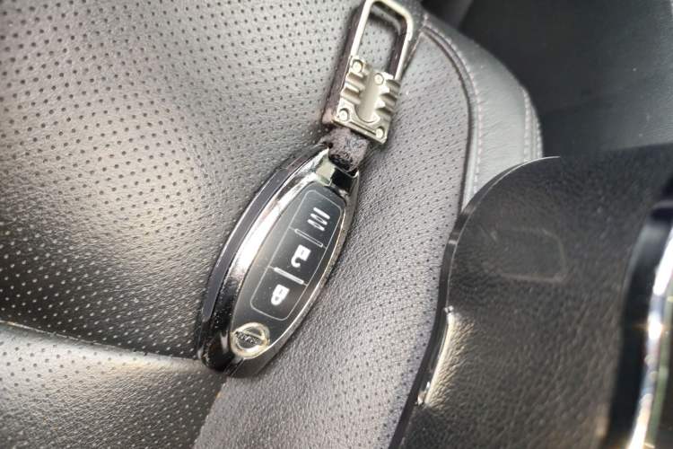 Used Nissan X-Trail 2017 2.0L CVT Comfort Edition 2WD Vehicle Key