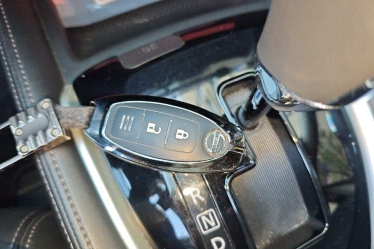 Used Nissan X-Trail 2017 2.0L CVT Comfort Edition 2WD Vehicle Key