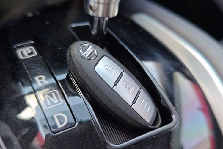 Used Nissan X-Trail 2017 2.0L CVT Comfort Edition 2WD Vehicle Key