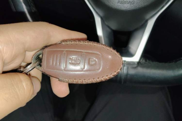 Used Nissan X-Trail 2017 2.0L CVT Comfort Edition 2WD Vehicle Key