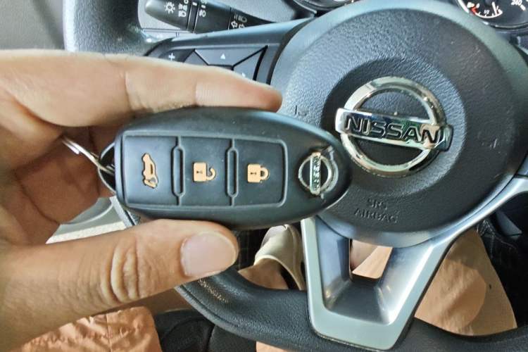 Used Nissan X-Trail 2017 2.0L CVT Comfort Edition 2WD Vehicle Key