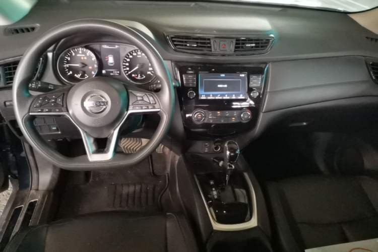 Used Nissan X-Trail 2017 2.0L CVT Comfort Edition 2WD Center Console