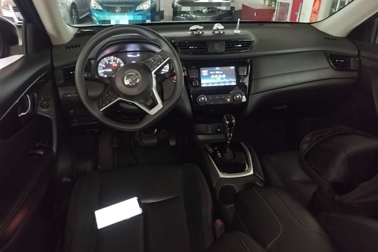 Used Nissan X-Trail 2017 2.0L CVT Comfort Edition 2WD Center Console