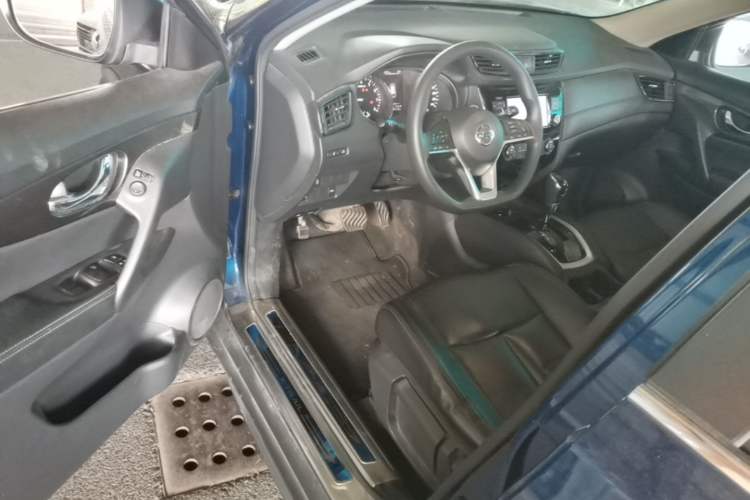Used Nissan X-Trail 2017 2.0L CVT Comfort Edition 2WD Driver Seat