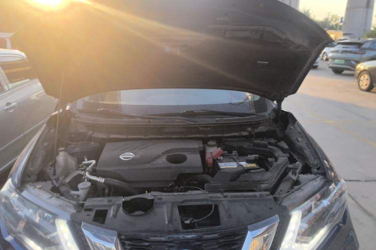 Used Nissan X-Trail 2017 2.0L CVT Comfort Edition 2WD Engine Bay