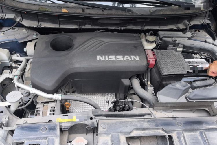 Used Nissan X-Trail 2017 2.5L CVT 7-Seater Leading Edition 4WD Engine Bay