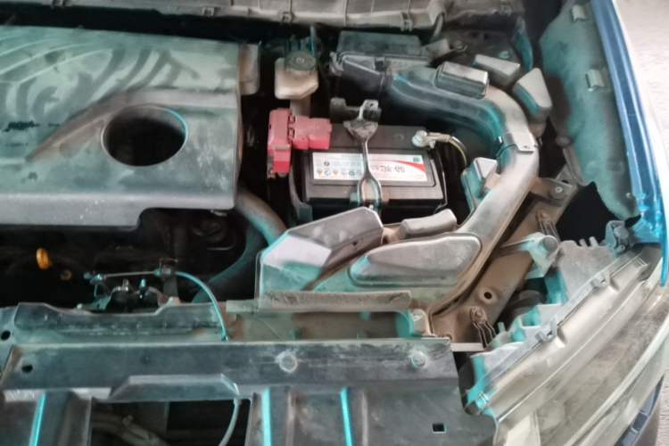 Used Nissan X-Trail 2017 2.0L CVT Comfort Edition 2WD Engine Bay Left