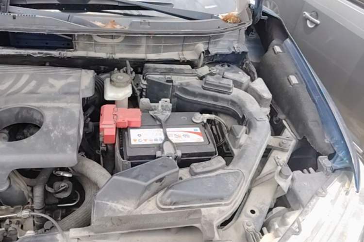 Used Nissan X-Trail 2017 2.0L CVT Comfort Edition 2WD Engine Bay Left