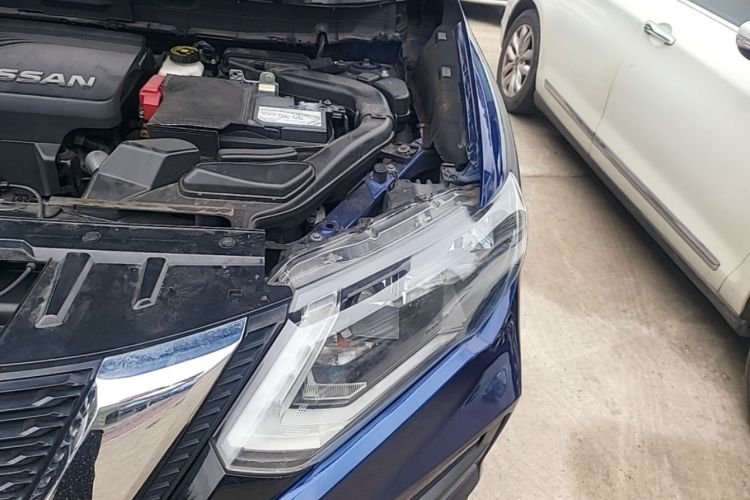 Used Nissan X-Trail 2017 2.5L CVT Luxury Edition 4WD Engine Bay Left