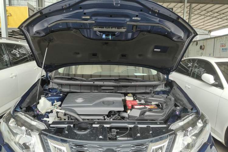 Used Nissan X-Trail 2017 2.0L CVT Fashion Edition 2WD Engine Bay
