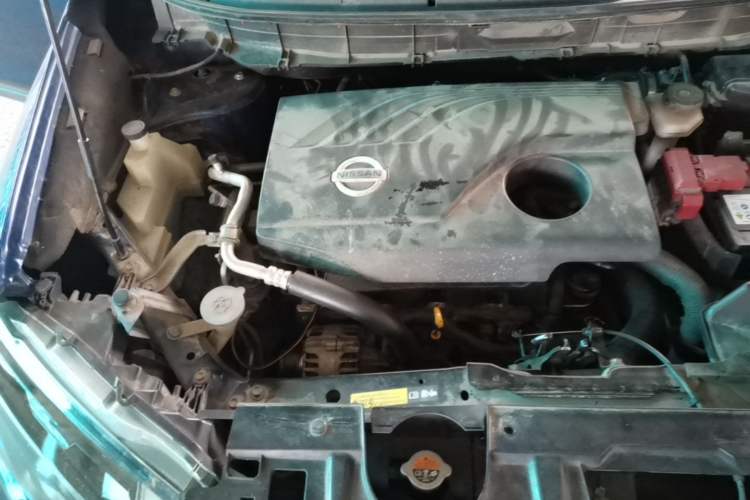 Used Nissan X-Trail 2017 2.0L CVT Comfort Edition 2WD Engine Bay Right