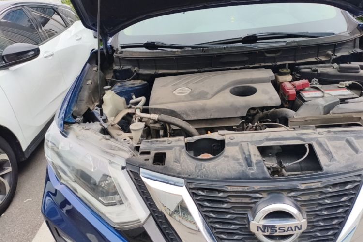 Used Nissan X-Trail 2017 2.0L CVT Comfort Edition 2WD Engine Bay Right