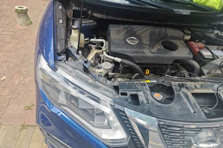 Used Nissan X-Trail 2017 2.0L CVT Comfort Edition 2WD Engine Bay Right