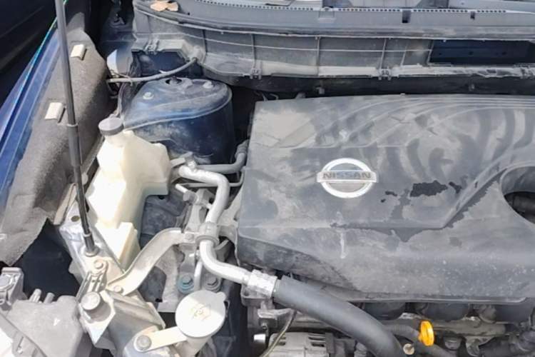 Used Nissan X-Trail 2017 2.0L CVT Comfort Edition 2WD Engine Bay Right