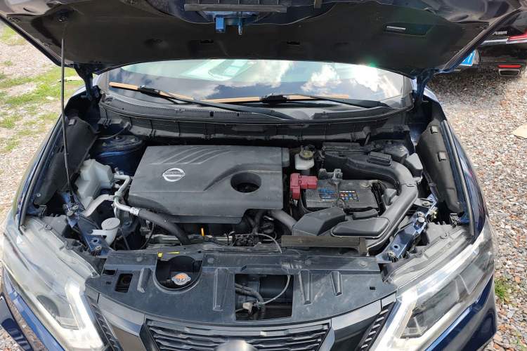 Used Nissan X-Trail 2017 2.0L CVT Comfort Edition 2WD Engine Bay
