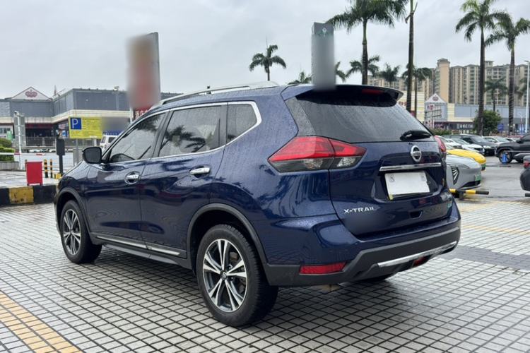 Used Nissan X-Trail 2017 2.5L CVT 7-Seater Leading Edition 4WD Exterior 5