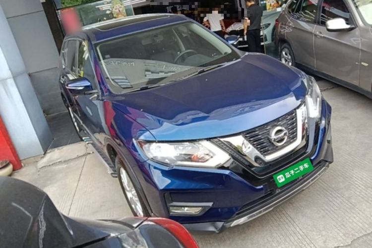 Used Nissan X-Trail 2017 2.0L CVT Comfort Edition 2WD Front Right 45 Deg