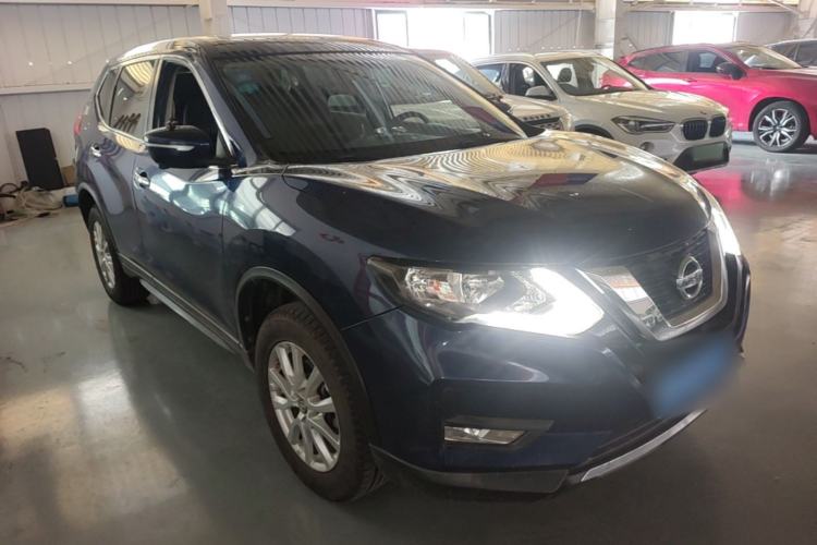 Used Nissan X-Trail 2017 2.0L CVT Comfort Edition 2WD Front Right 45 Deg