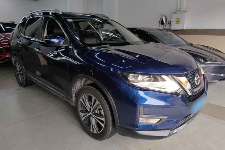 Used Nissan X-Trail 2017 2.5L CVT 7-Seater Leading Edition 4WD Front Right 45 Deg