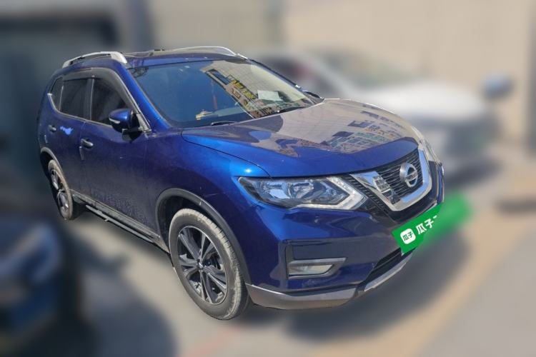Used Nissan X-Trail 2017 2.5L CVT Leading Edition 4WD Front Right 45 Deg