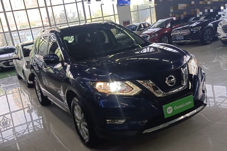Used Nissan X-Trail 2017 2.0L CVT Comfort Edition 2WD Front Right 45 Deg