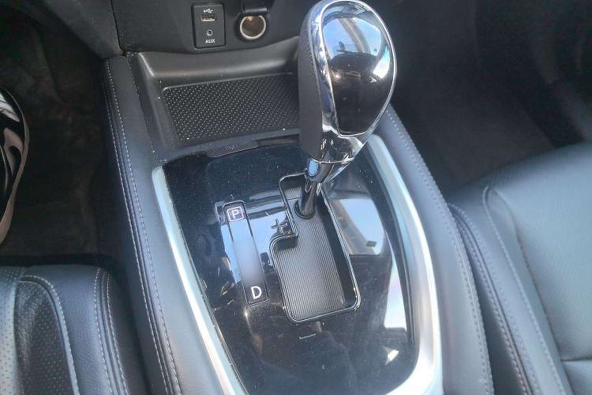Used Nissan X-Trail 2017 2.0L CVT Comfort Edition 2WD Gear Lever