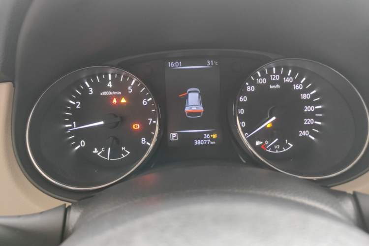 Used Nissan X-Trail 2017 2.0L CVT Fashion Edition 2WD Instrument Cluster