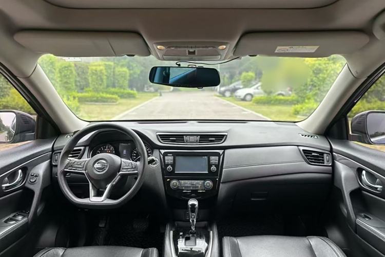 Used Nissan X-Trail 2017 2.0L CVT Comfort Edition 2WD Interior 1