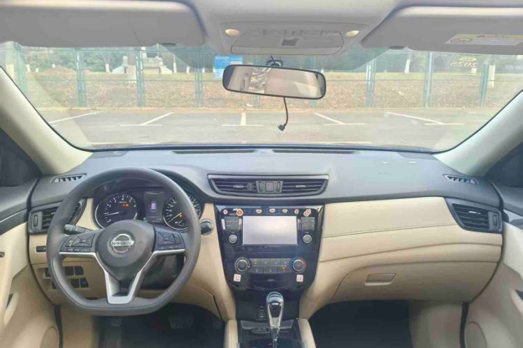 Used Nissan X-Trail 2017 2.0L CVT Comfort Edition 2WD Interior 2