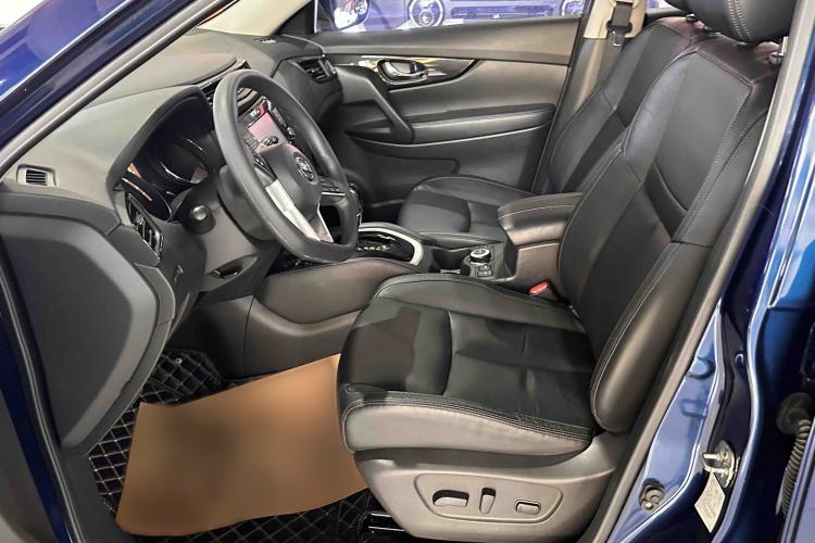 Used Nissan X-Trail 2017 2.5L CVT Leading Edition 4WD Interior 4