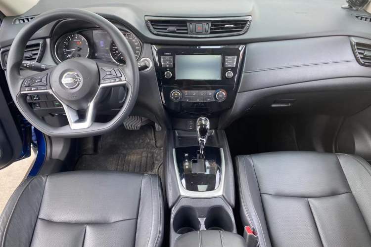 Used Nissan X-Trail 2017 2.0L CVT Comfort Edition 2WD Interior 4