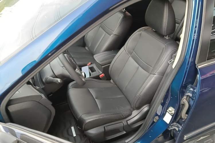 Used Nissan X-Trail 2017 2.0L CVT Comfort Edition 2WD Left Front Seat