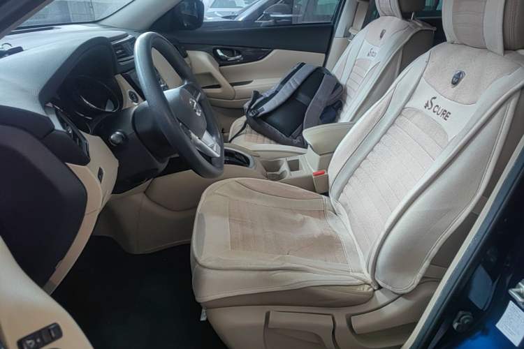 Used Nissan X-Trail 2017 2.0L CVT Fashion Edition 2WD Left Front Seat