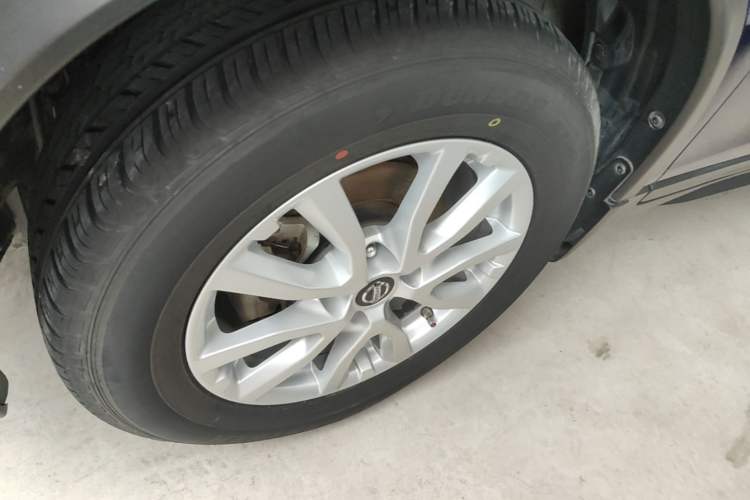 Used Nissan X-Trail 2017 2.0L CVT Fashion Edition 2WD Left Front Wheel Hub