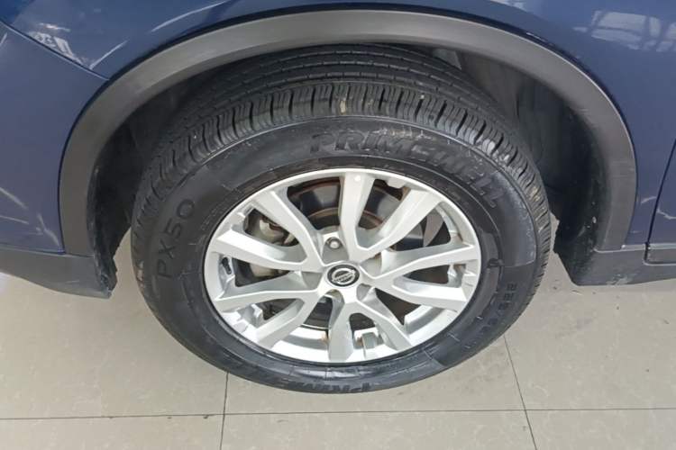 Used Nissan X-Trail 2017 2.0L CVT Comfort Edition 2WD Left Front Wheel Hub