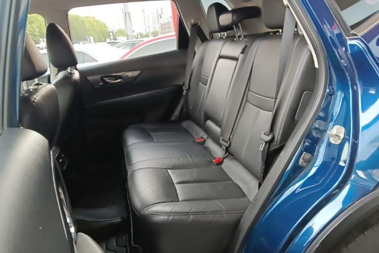 Used Nissan X-Trail 2017 2.0L CVT Comfort Edition 2WD Left Rear Seat