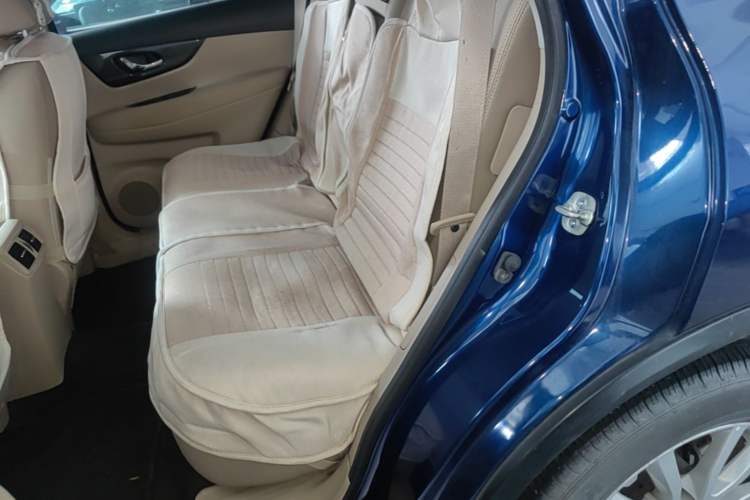 Used Nissan X-Trail 2017 2.0L CVT Fashion Edition 2WD Left Rear Seat